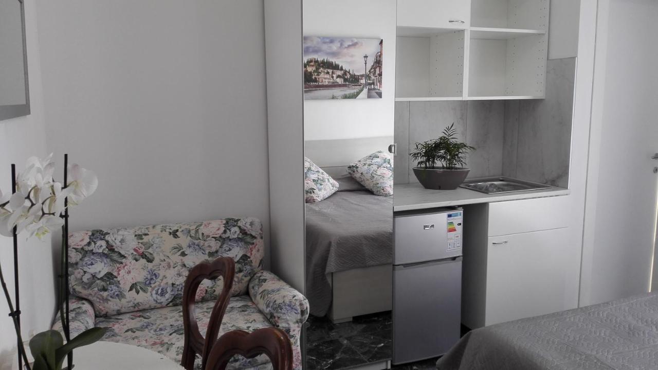 Minihouselarissa Diverona Exterior foto